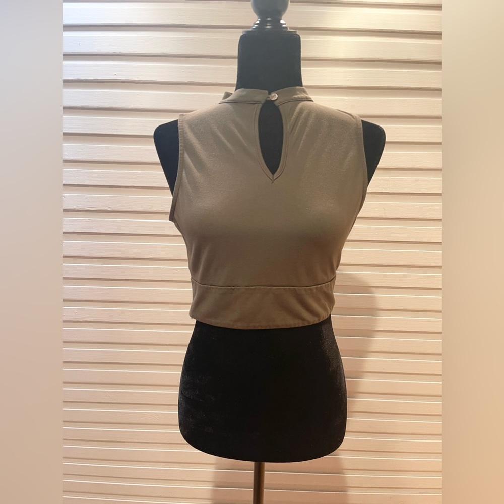 Papaya Forest Green High Neck Racer Crop Top with Button in Front, Size Large